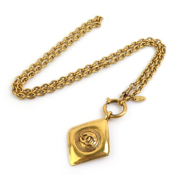 CHANEL Coco Mark Metal Gold Necklace for Women e60105i - Picture 2 of 5